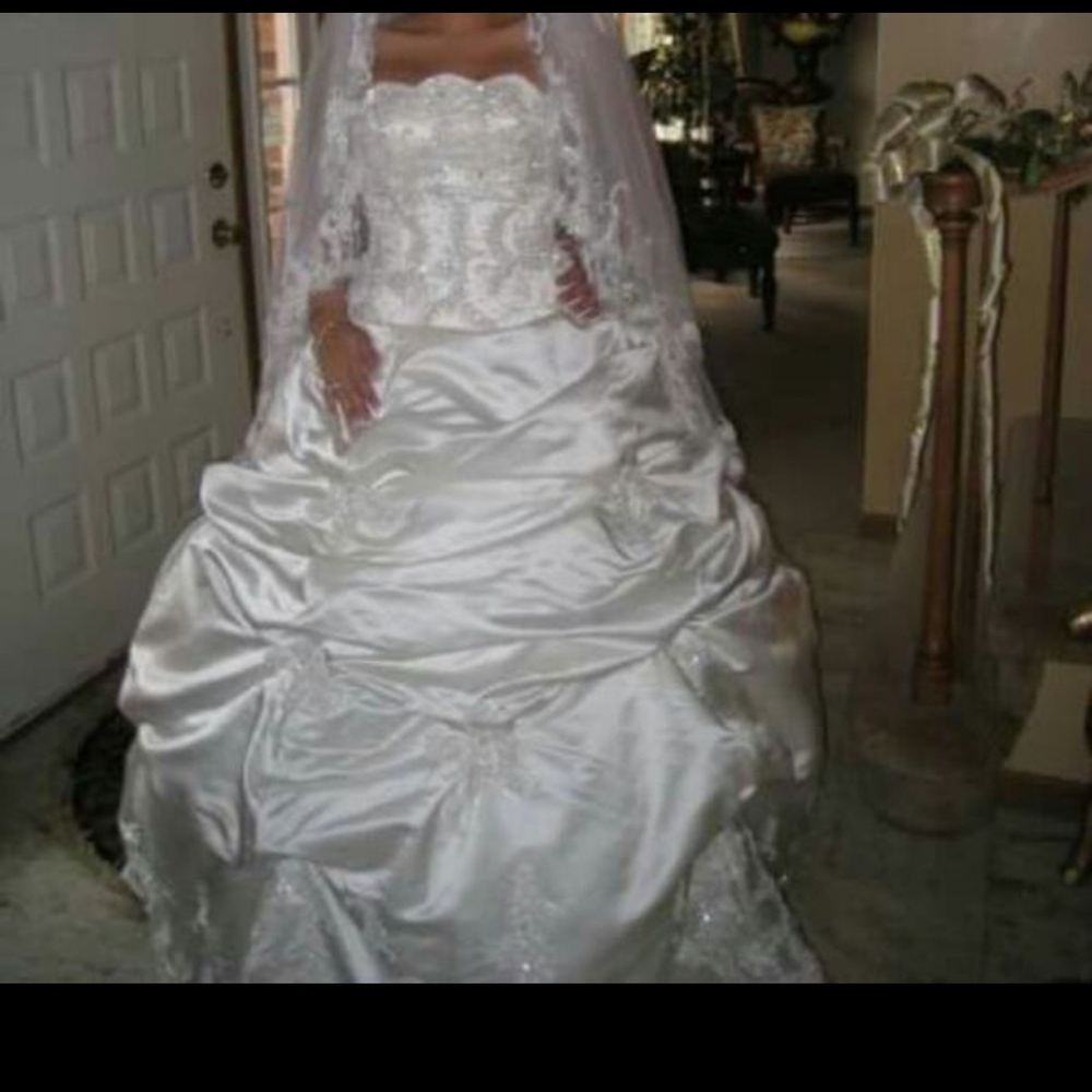 stephen yearick  bridal gown size 8